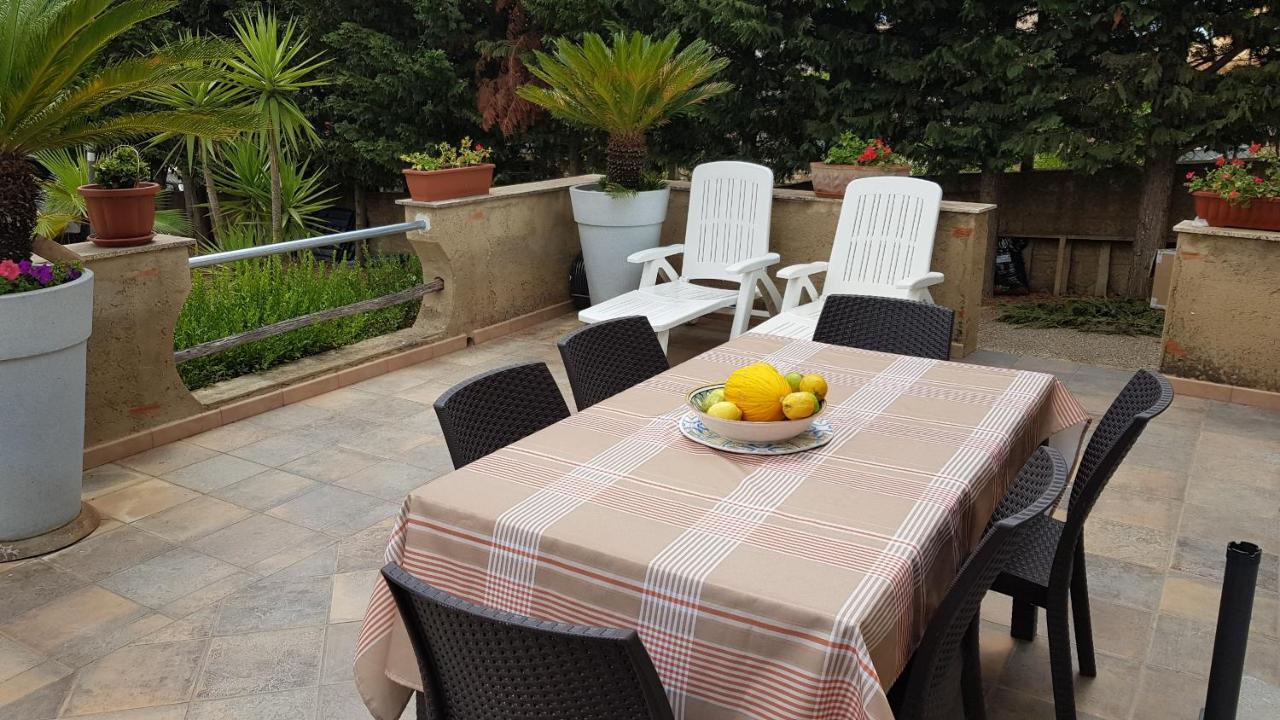 Casa Vacanze Rosa Camastra Esterno foto