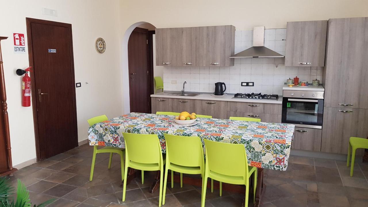 Casa Vacanze Rosa Camastra Esterno foto